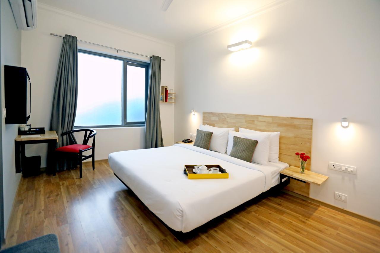 Oyo Townhouse 018 Medanta Hotel Gurgaon Luaran gambar